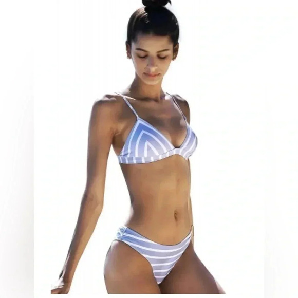 CUPSHE Periwinkle Blue & White Stripe Bikini Cheeky Bottoms Swimsuit - Picture 1 of 5